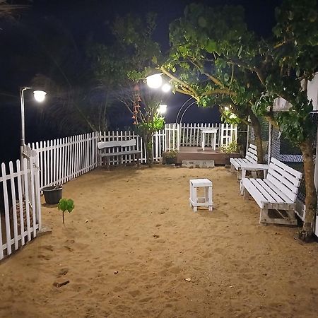 Ashen'S Beach House Bussa 외부 사진
