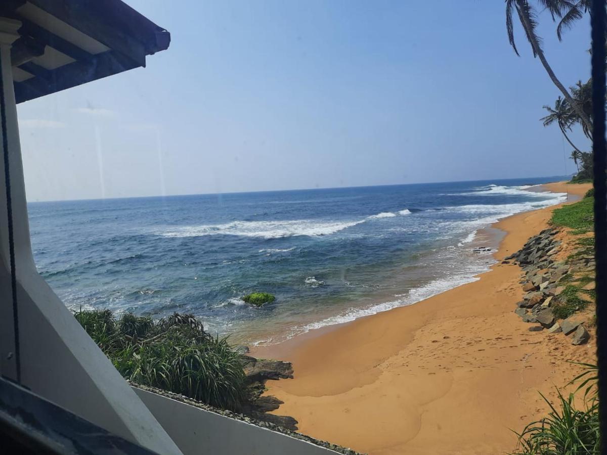 Ashen'S Beach House Bussa 외부 사진