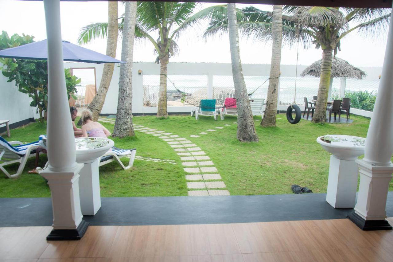 Ashen'S Beach House Bussa 외부 사진