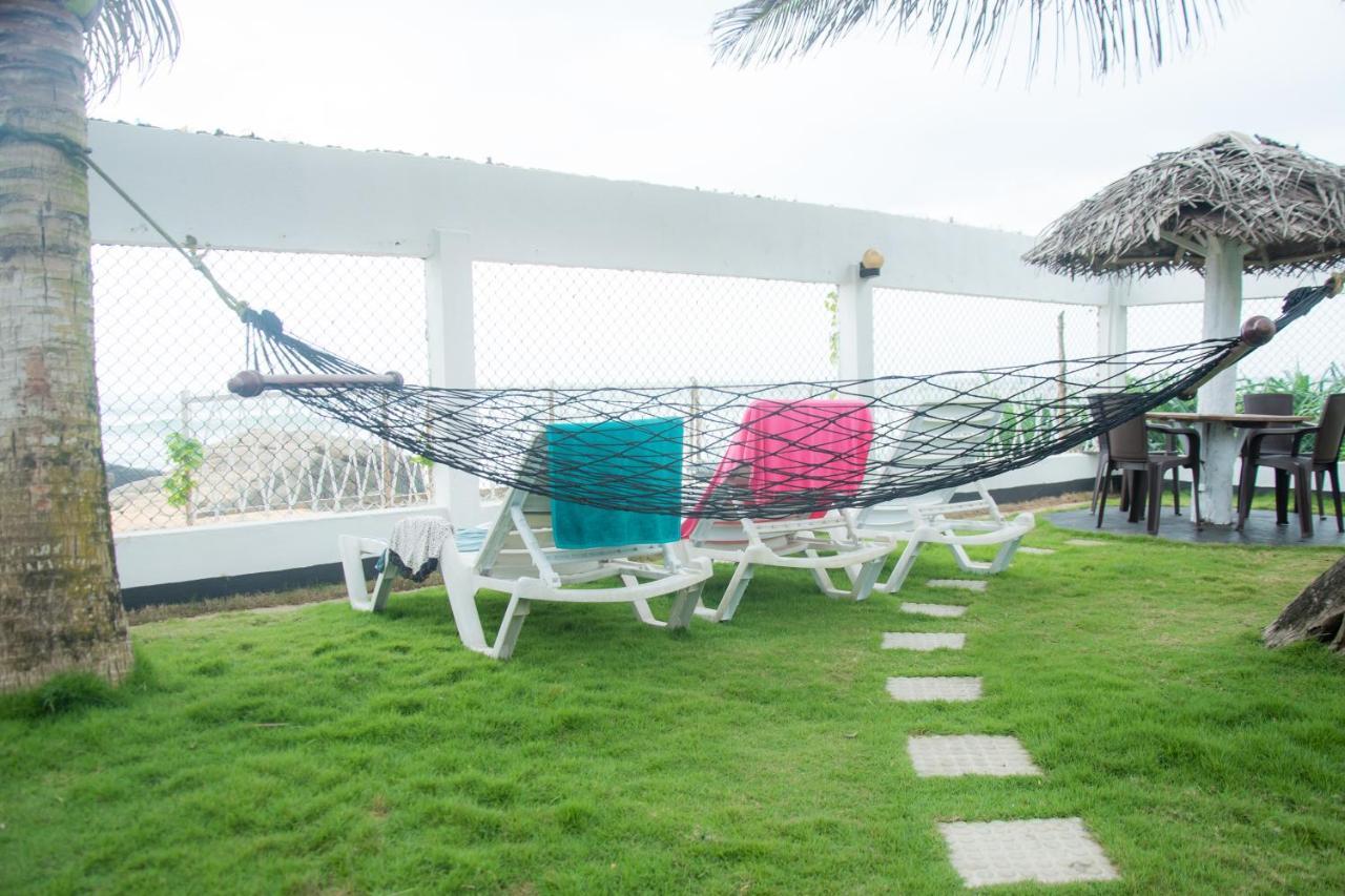 Ashen'S Beach House Bussa 외부 사진